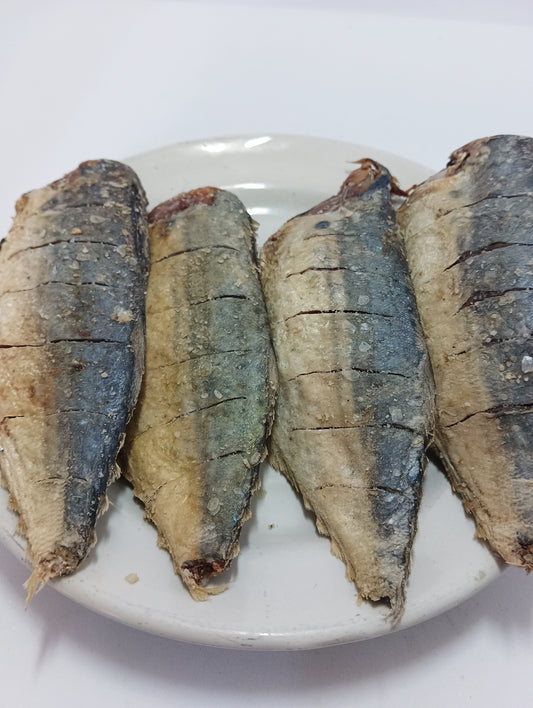 Dry Salted Cleaned Mackarel Fish. Qty - 4 nos. (Ready to Use). ILOK Premium Dry Fish