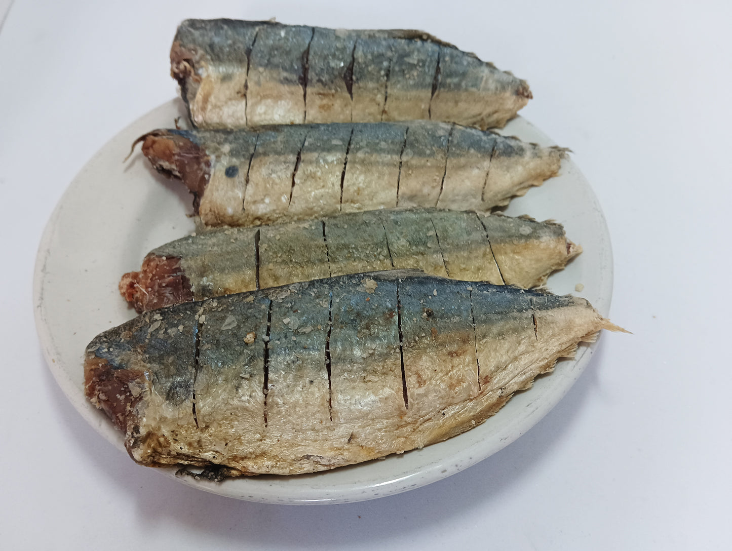 Dry Salted Cleaned Mackarel Fish. Qty - 4 nos. (Ready to Use). ILOK Premium Dry Fish